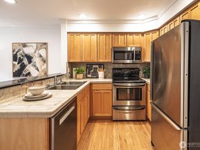2502 N 50th Street 101, Seattle WA 98103