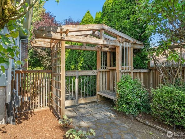 3849 NE 95th Street, Seattle WA 98115