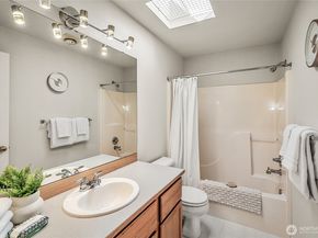 625 191st Street SW, Lynnwood WA 98036