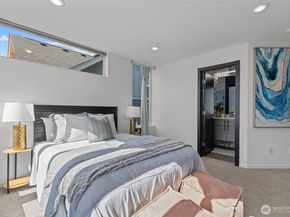 9221 Linden Avenue C, Seattle WA 98103