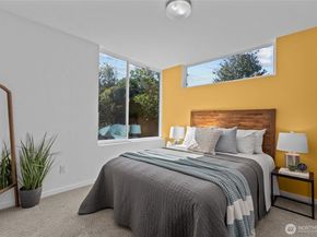 9221 Linden Avenue C, Seattle WA 98103