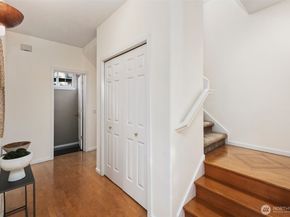 626 Lake Washington Boulevard E, Seattle WA 98112