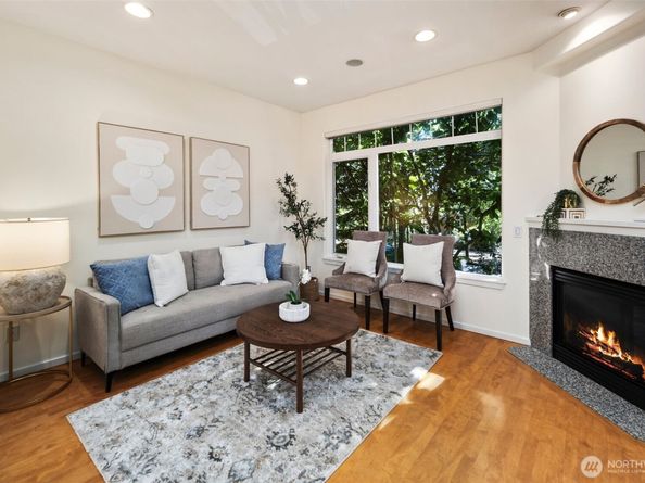 626 Lake Washington Boulevard E, Seattle WA 98112