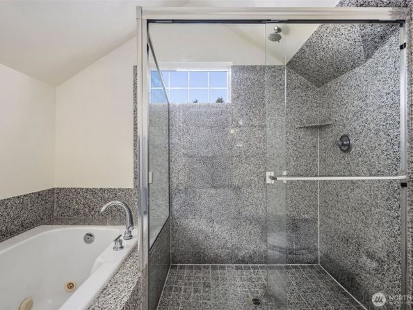 626 Lake Washington Boulevard E, Seattle WA 98112