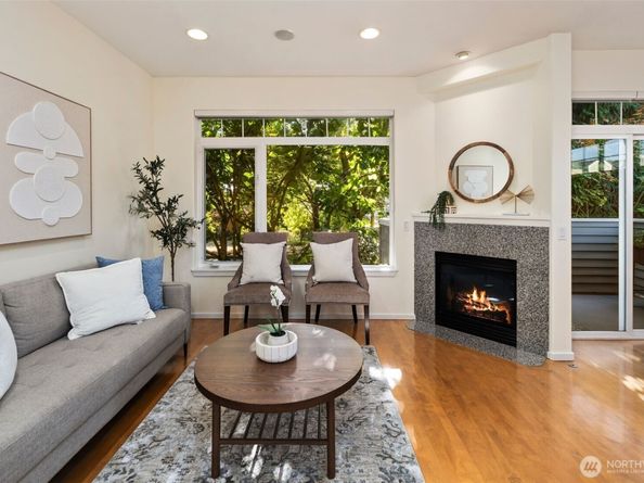 626 Lake Washington Boulevard E, Seattle WA 98112