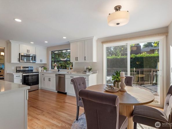 10824 SE 23rd Street, Bellevue WA 98004