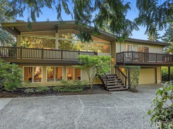 10824 SE 23rd Street, Bellevue WA 98004