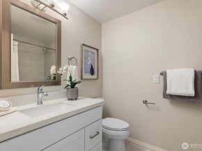 10824 SE 23rd Street, Bellevue WA 98004