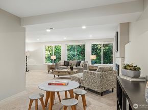 10824 SE 23rd Street, Bellevue WA 98004