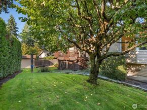 10824 SE 23rd Street, Bellevue WA 98004