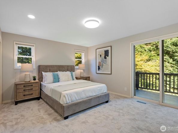 10824 SE 23rd Street, Bellevue WA 98004