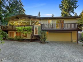 10824 SE 23rd Street, Bellevue WA 98004
