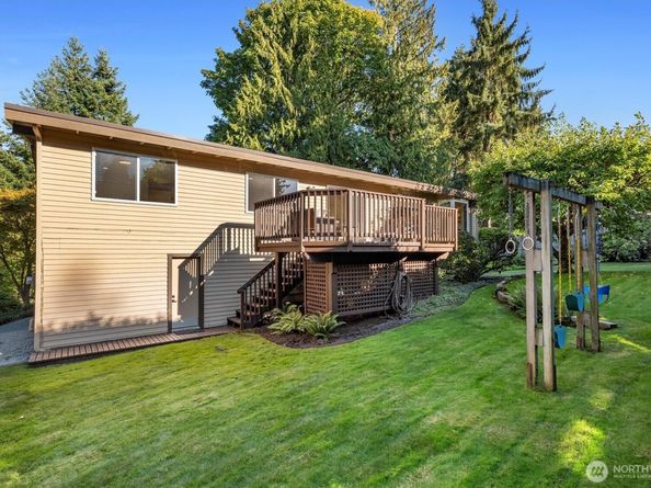 10824 SE 23rd Street, Bellevue WA 98004