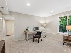 10824 SE 23rd Street, Bellevue WA 98004