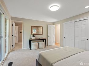 10824 SE 23rd Street, Bellevue WA 98004