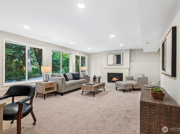 10824 SE 23rd Street, Bellevue WA 98004