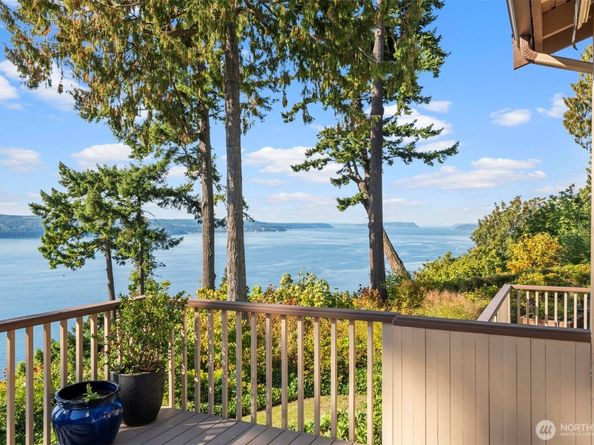 7920 53rd Avenue W D, Mukilteo WA 98275