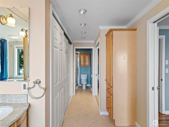 7920 53rd Avenue W D, Mukilteo WA 98275