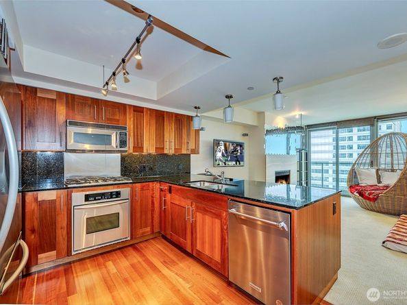 650 Bellevue Way NE 2406, Bellevue WA 98004