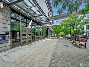 650 Bellevue Way NE 2406, Bellevue WA 98004