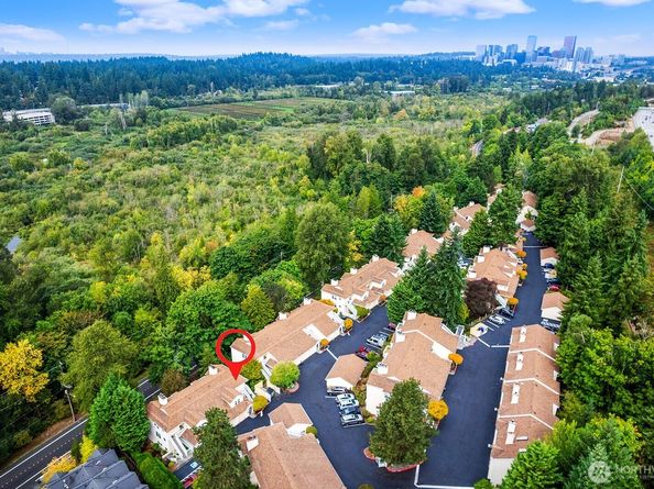 2720 SE 118th Avenue 302, Bellevue WA 98005