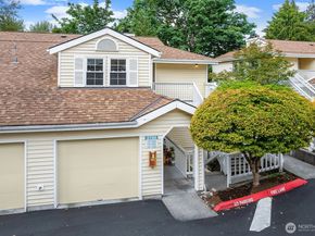 2720 SE 118th Avenue 302, Bellevue WA 98005