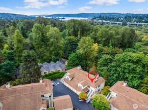 2720 SE 118th Avenue 302, Bellevue WA 98005