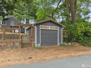 12206 Fremont Avenue N, Seattle WA 98133