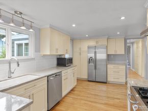 12206 Fremont Avenue N, Seattle WA 98133