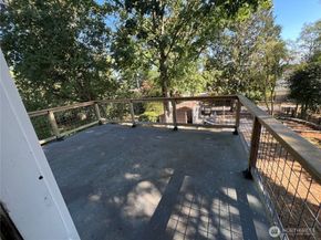 12206 Fremont Avenue N, Seattle WA 98133