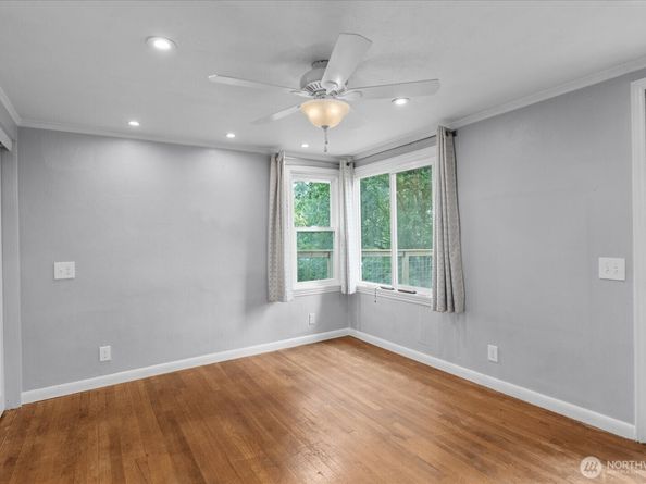 12206 Fremont Avenue N, Seattle WA 98133