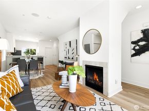 6816 NE 153rd Place D, Kenmore WA 98028