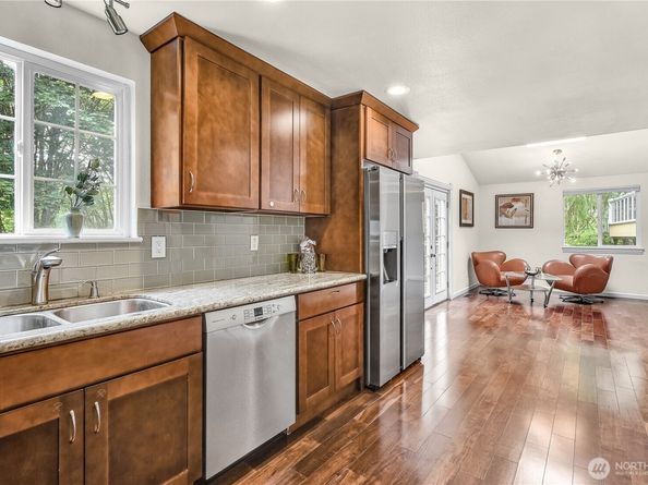 3830 165th Place SE, Bellevue WA 98008