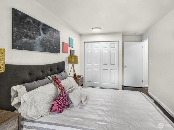 3830 165th Place SE, Bellevue WA 98008