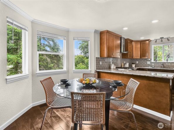 3830 165th Place SE, Bellevue WA 98008