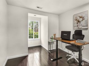 3830 165th Place SE, Bellevue WA 98008