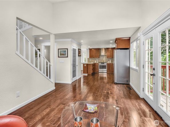 3830 165th Place SE, Bellevue WA 98008