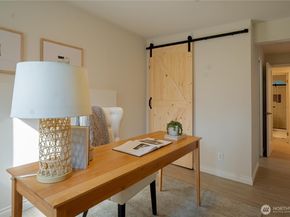16704 NE 102nd Place, Redmond WA 98052