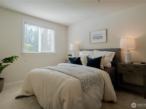 16704 NE 102nd Place, Redmond WA 98052