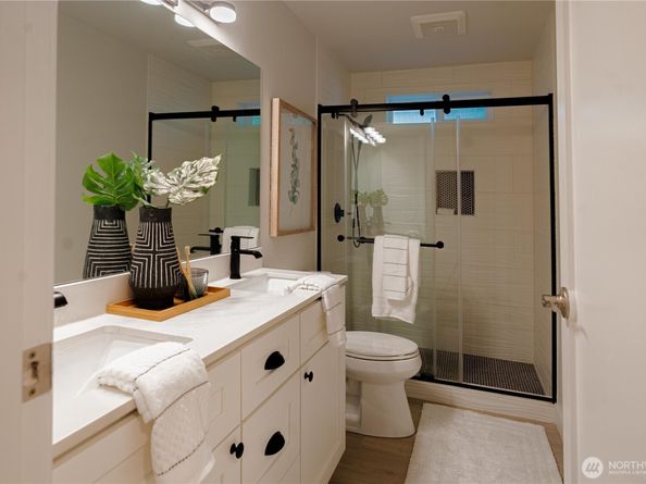 16704 NE 102nd Place, Redmond WA 98052