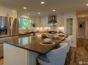 16704 NE 102nd Place, Redmond WA 98052