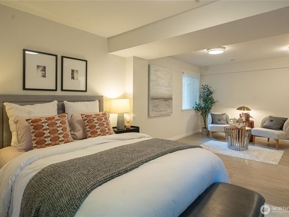 16704 NE 102nd Place, Redmond WA 98052