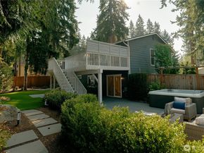 16704 NE 102nd Place, Redmond WA 98052