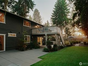 16704 NE 102nd Place, Redmond WA 98052