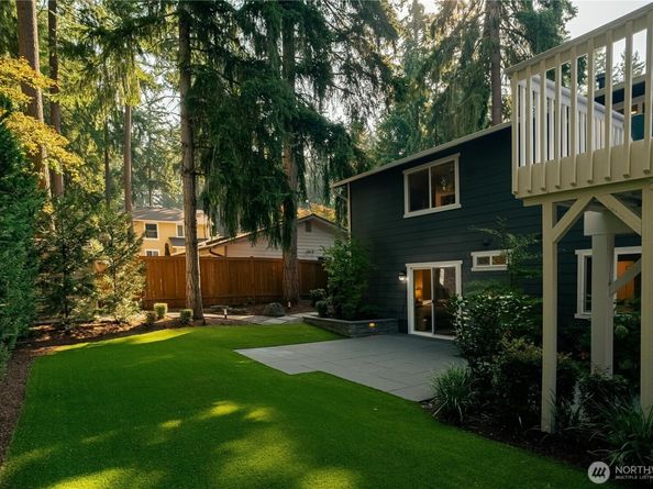 16704 NE 102nd Place, Redmond WA 98052
