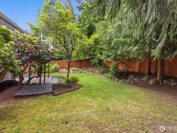 19203 Whitman Avenue N, Shoreline WA 98133