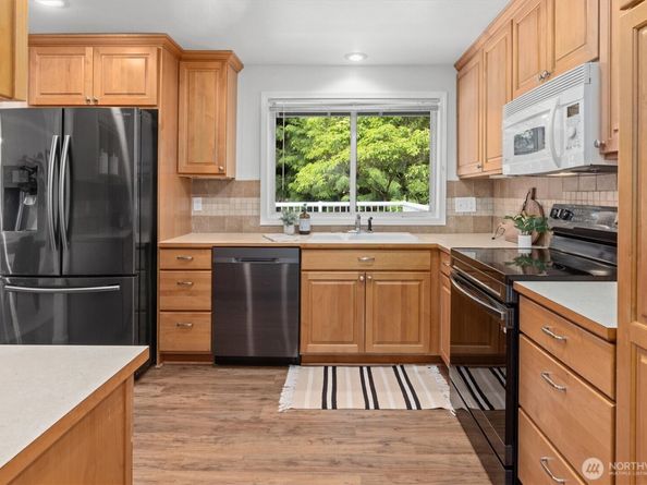 19203 Whitman Avenue N, Shoreline WA 98133