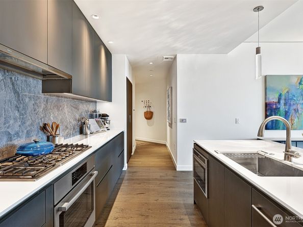 2510 6th Avenue 2510, Seattle WA 98121