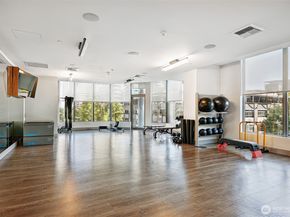 2510 6th Avenue 2510, Seattle WA 98121