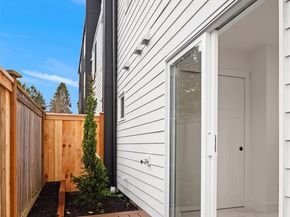 9029 8th Avenue NW C, Seattle WA 98117